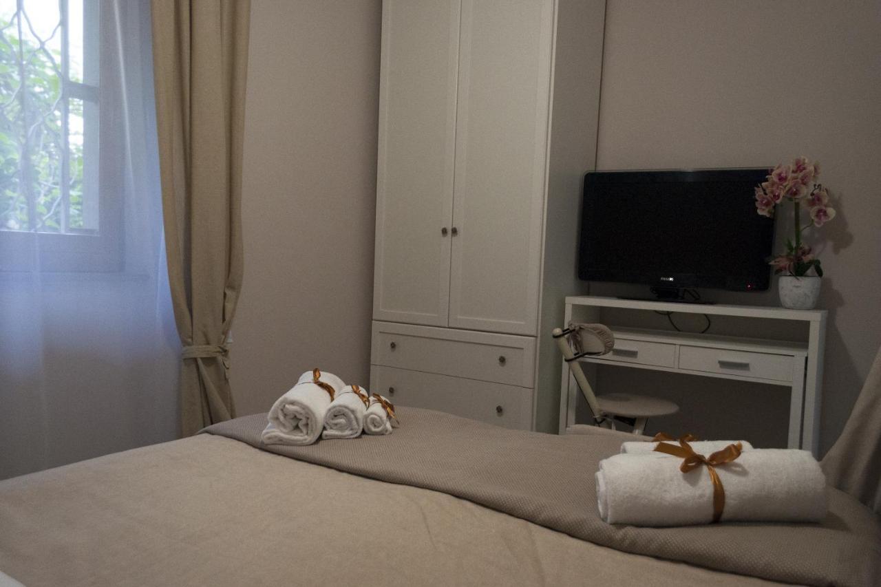 L' Albero Di Giada Bed & Breakfast Caserta Exterior photo